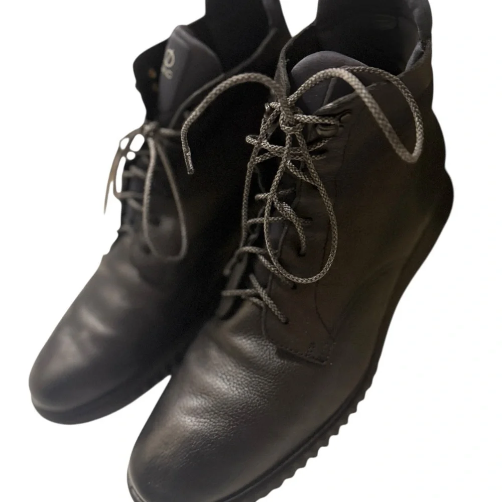 Cole Haan Black pure Leather Lace-Up Boots
